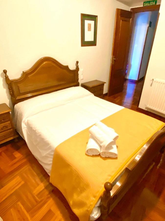 Hostal Cristina エステーリャ エクステリア 写真