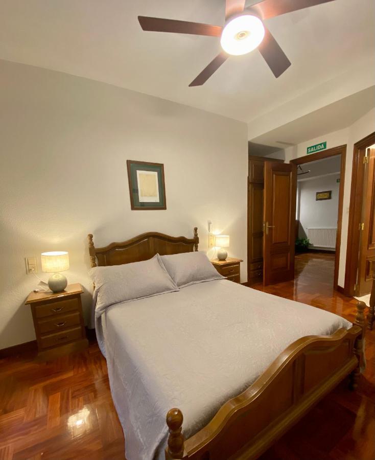 Hostal Cristina エステーリャ エクステリア 写真