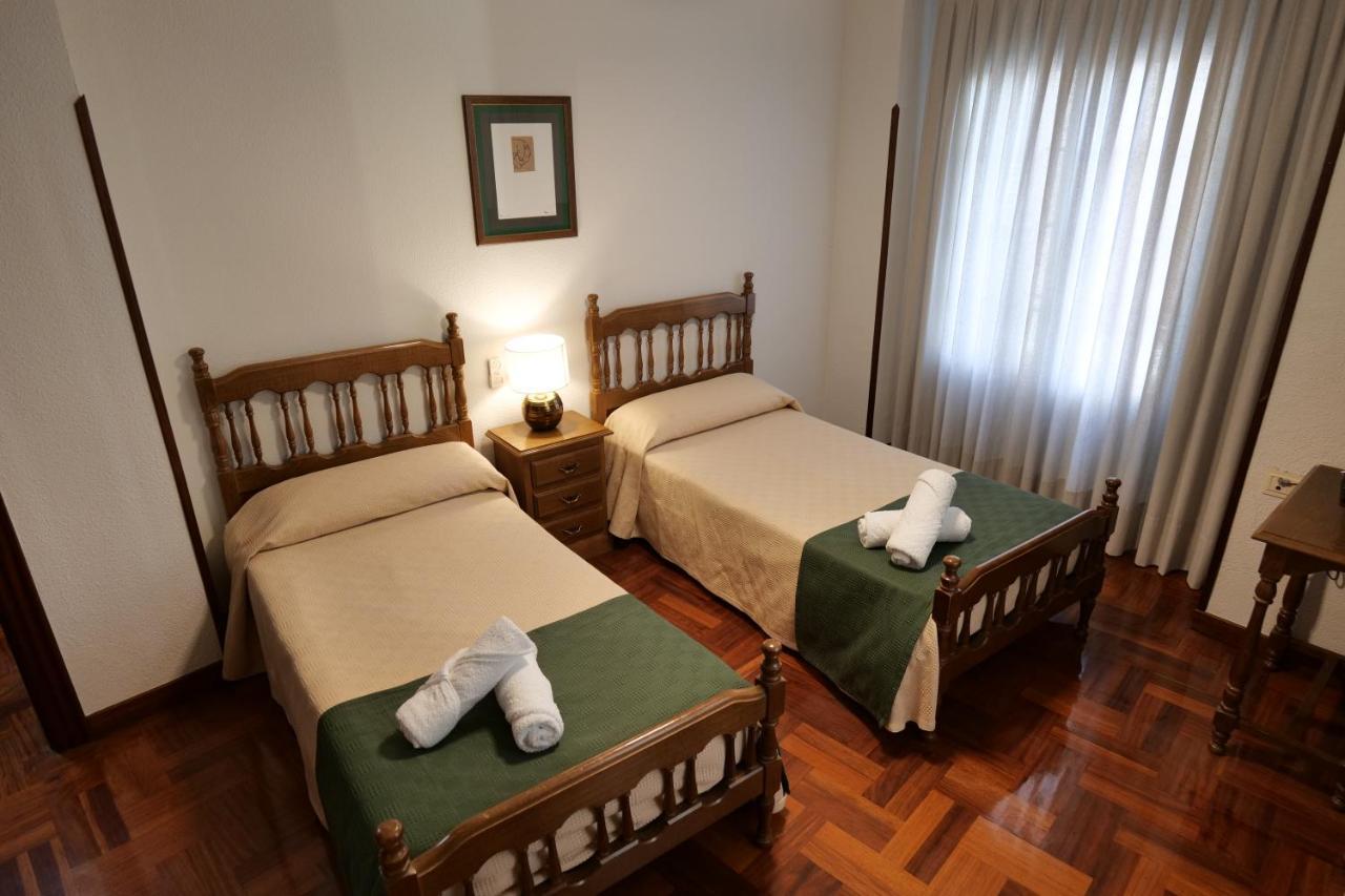 Hostal Cristina エステーリャ エクステリア 写真